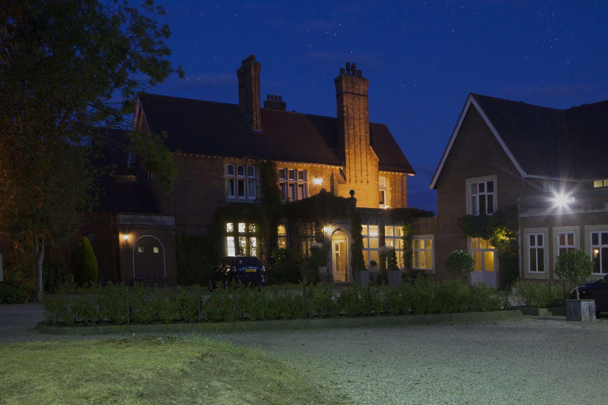 Pontlands Park Hotel Челмсфорд Екстериор снимка